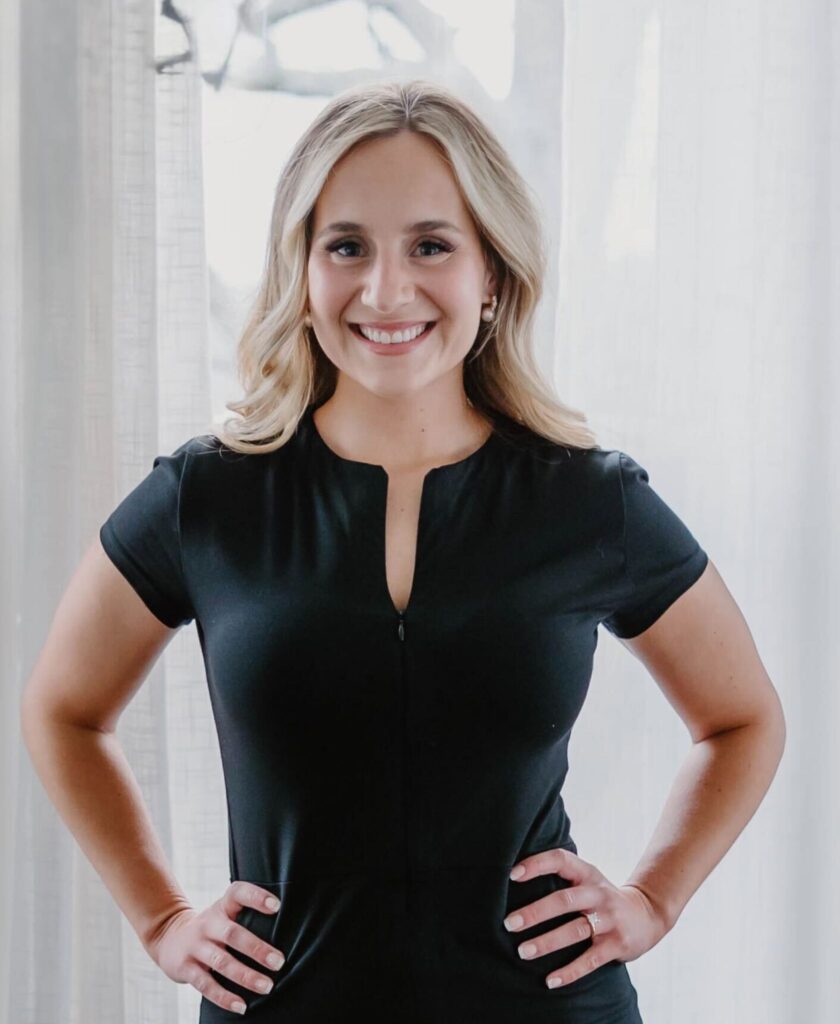 Sara Dixon, Social Media Manager - Hello Social Co.